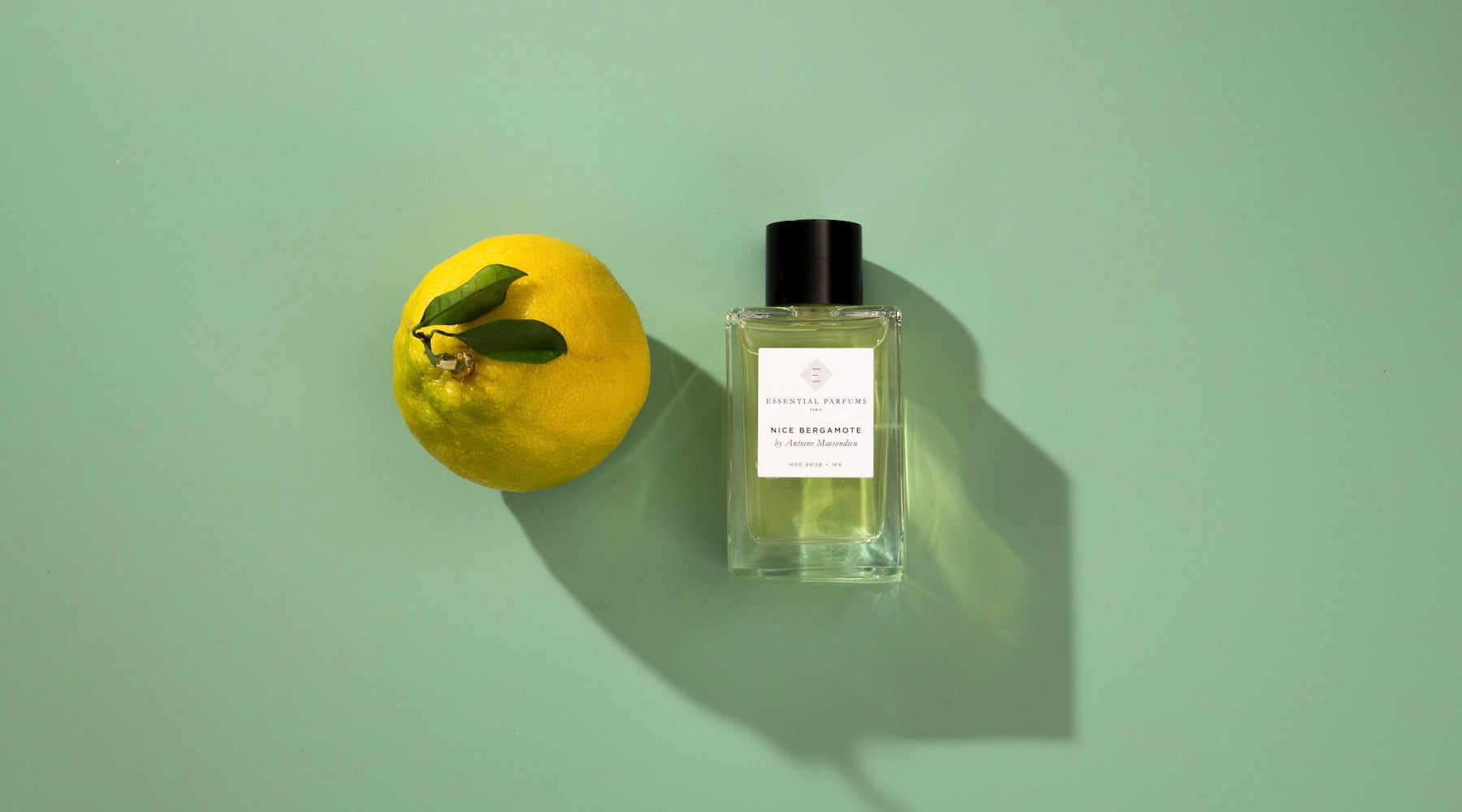 香水レビュー】Essential Parfumsの「ナイスベルガモット」をスタッフ