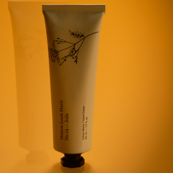 Maison Louis Marieからフルーティな香りをまとう3種のヘアパフューム